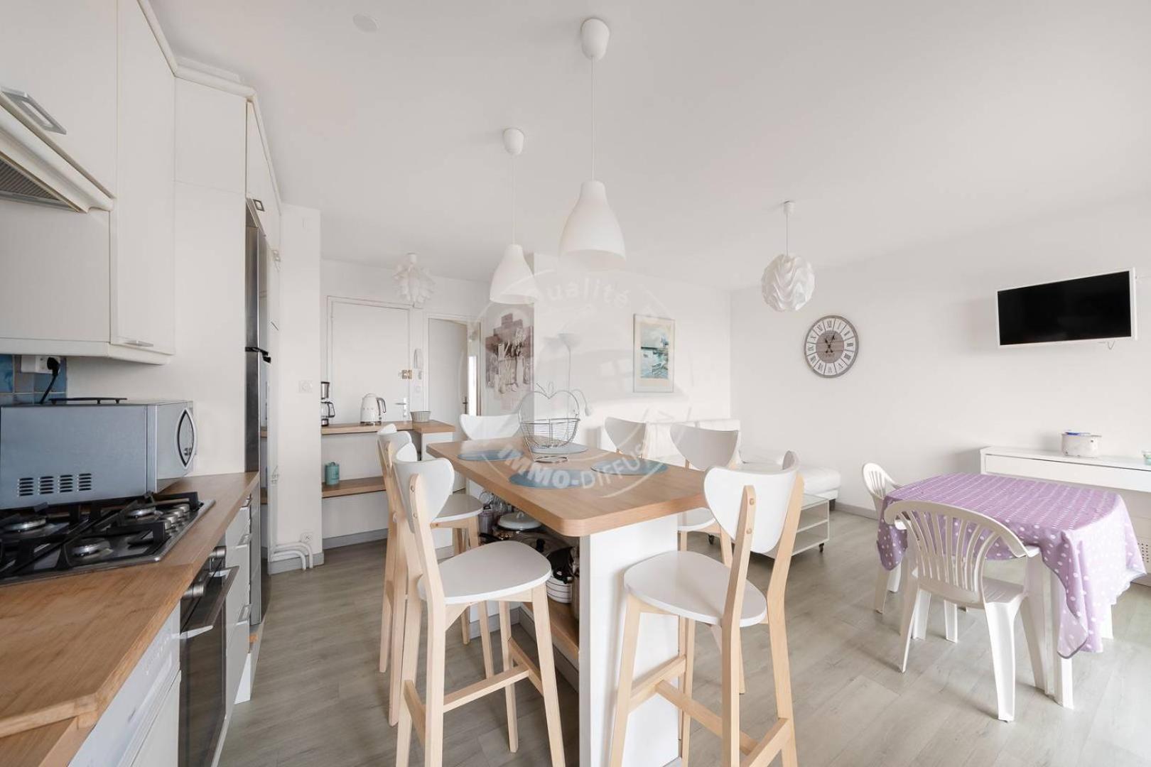 Apartment As13357 - P3 Face A La Sans Route A Traverser, Proche Centre Avec Parking Prive *