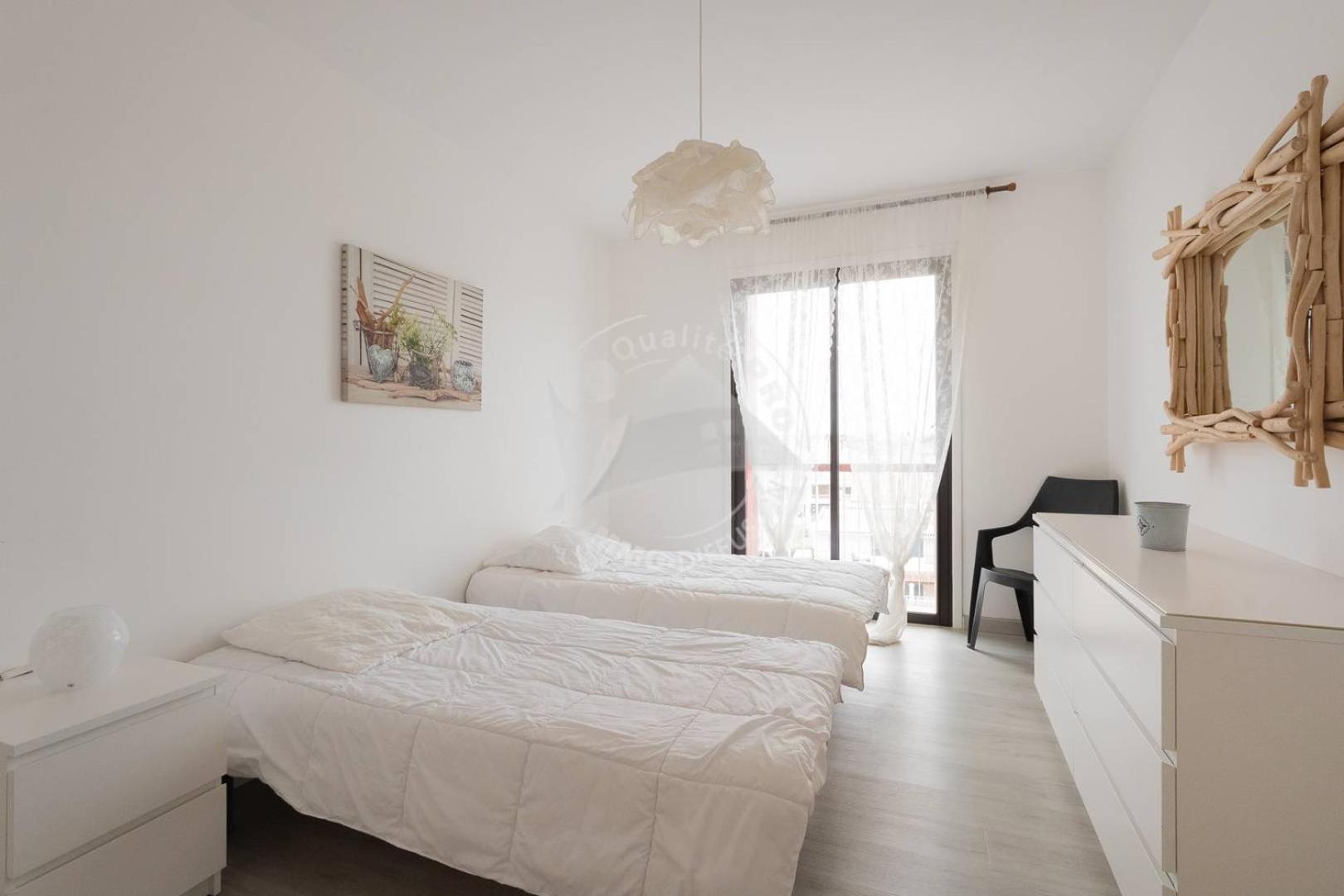 Apartment As13357 - P3 Face A La Sans Route A Traverser, Proche Centre Avec Parking Prive *